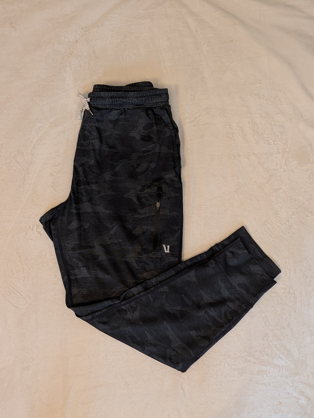 XL Vuori Sunday Performance Black Camo Jogger Men XL - Picture 2 of 12